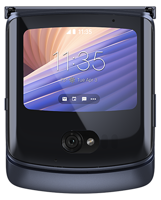 Telefon Telefon Motorola Razr 5G gri, fiind inchis, privit din fata, avand ca imagine de fundal linii in gradient de la violet la portocaliu, pe un fundal alb