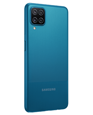 Telefon Telefon Samsung A12 albastru privit din spate intr-un unghi de aproximativ 20 de grade spre stanga, observandu-se cele 4 camere si logo-ul Samsung, pe un fundal alb