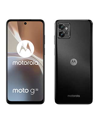 Telefon Telefon Motorola G32, negru, vizibil fata spate, imagine de fundal cu tonuri pastelate, pe telefonul cu spatele observandu-se cele 3 camere (2)