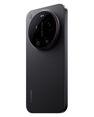 Telefon P1_Black_BackLeft45_R4-1